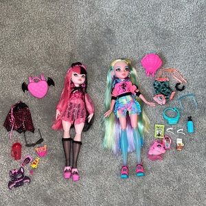 Monster High Dolls Draculaura and Lagoona
